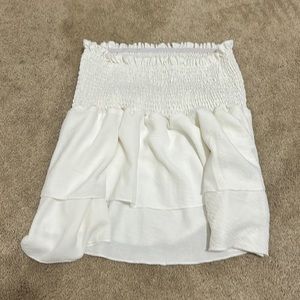 White flowy skirt